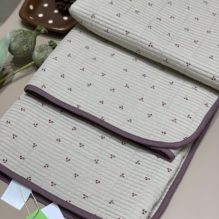 91家纺网 家纺一手货源 找家纺 汇庭 2025秋冬新款慕斯单品床盖系列 樱桃庄园