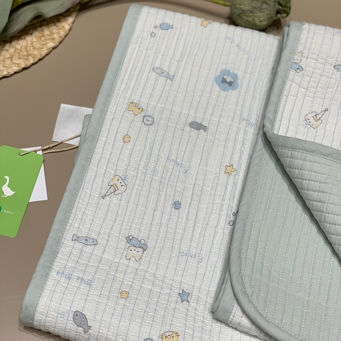 91家纺网 家纺一手货源 找家纺 汇庭 2025秋冬新款慕斯单品床盖系列 鱼儿蓝庄园