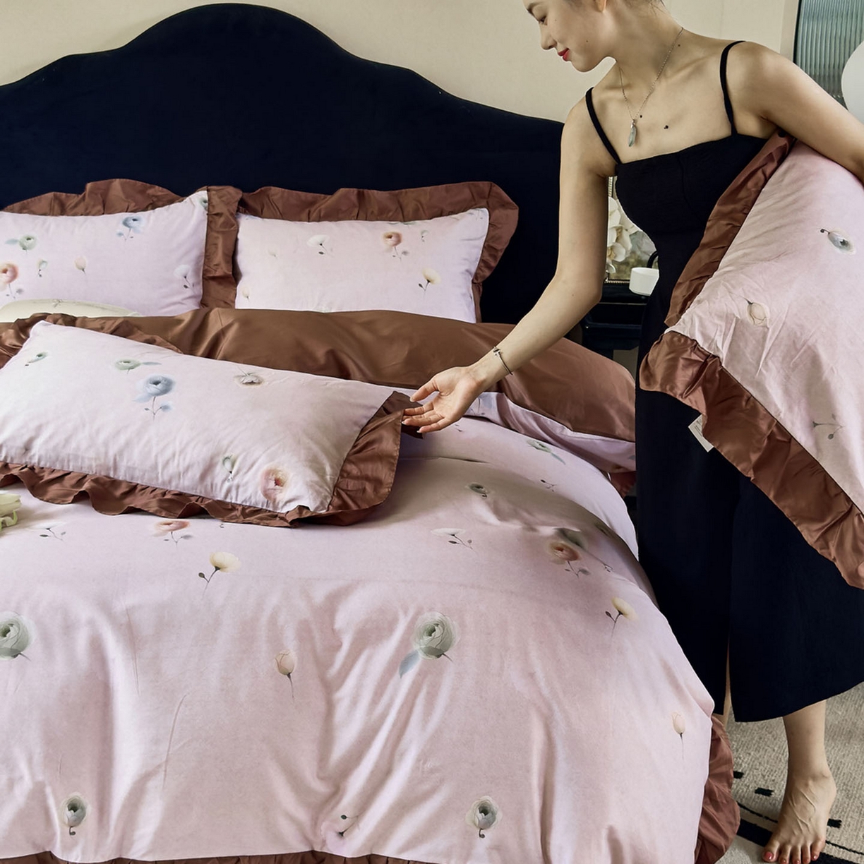 91家纺网 家纺一手货源 找家纺 （总）未来家居 2025新款法式全棉贡缎花边款数码印花四件套