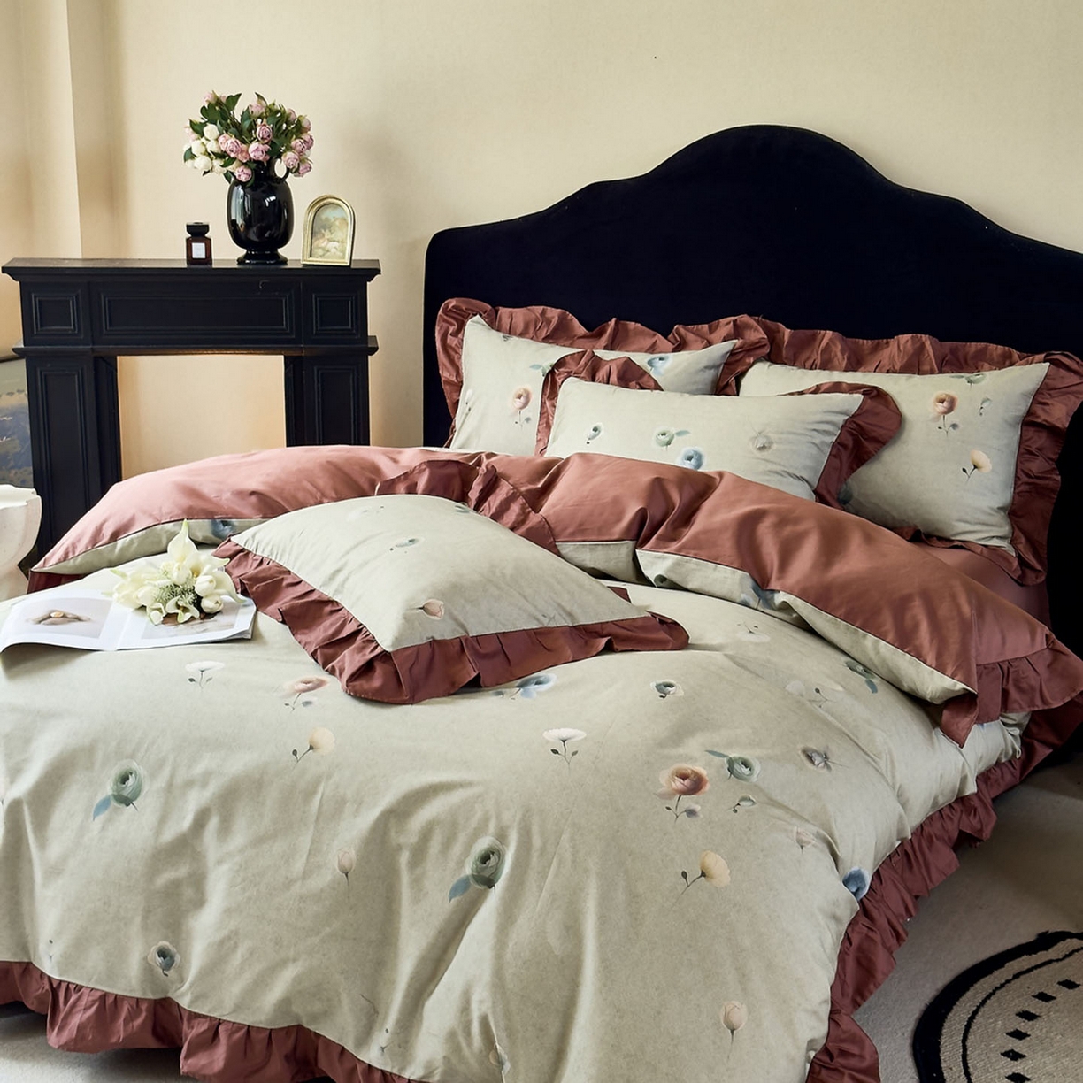 91家纺网 家纺一手货源 找家纺 未来家居 2025新款法式全棉贡缎花边款数码印花四件套 艾恩瑟-绿