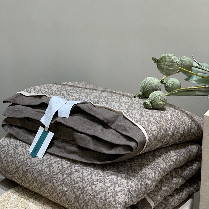 91家纺网 家纺一手货源 找家纺 （总）汇庭 2025秋冬新款·色织大提花春秋被系列