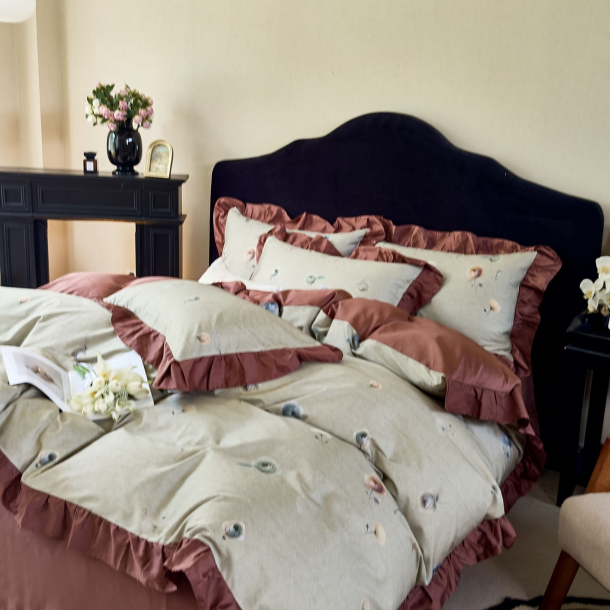 91家纺网 家纺一手货源 找家纺 未来家居 2025新款法式全棉贡缎花边款数码印花四件套 艾恩瑟-绿