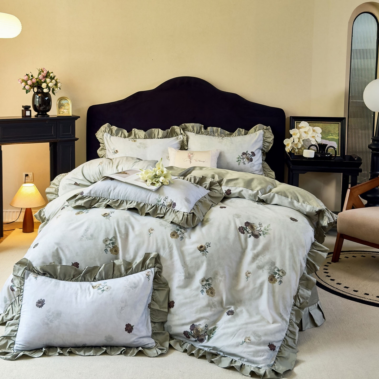 91家纺网 家纺一手货源 找家纺 未来家居 2025新款法式全棉贡缎花边款数码印花四件套 津妮亚-绿