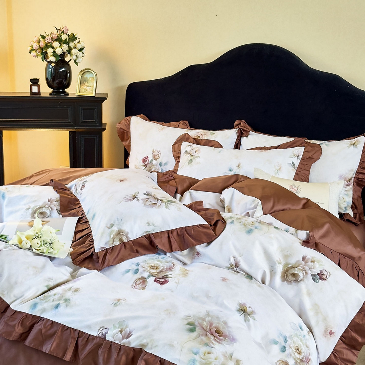 91家纺网 家纺一手货源 找家纺 未来家居 2025新款法式全棉贡缎花边款数码印花四件套 槿薇-绿