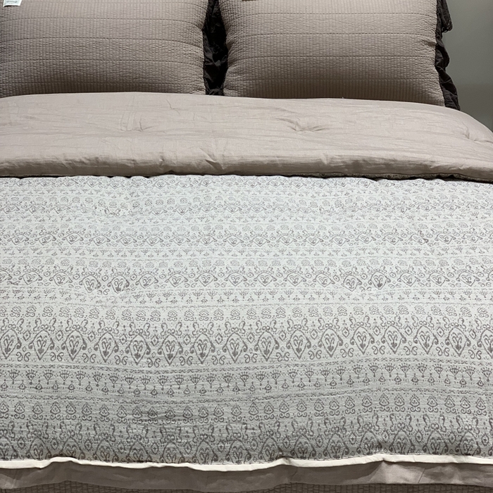 91家纺网 家纺一手货源 找家纺 汇庭 2025秋冬新款·色织大提花春秋被系列 艾比斯咖