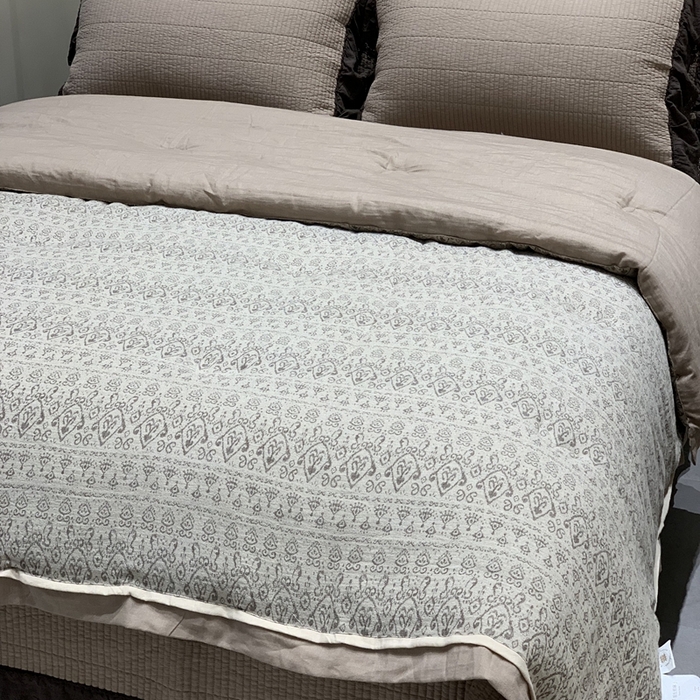 91家纺网 家纺一手货源 找家纺 汇庭 2025秋冬新款·色织大提花春秋被系列 艾比斯咖