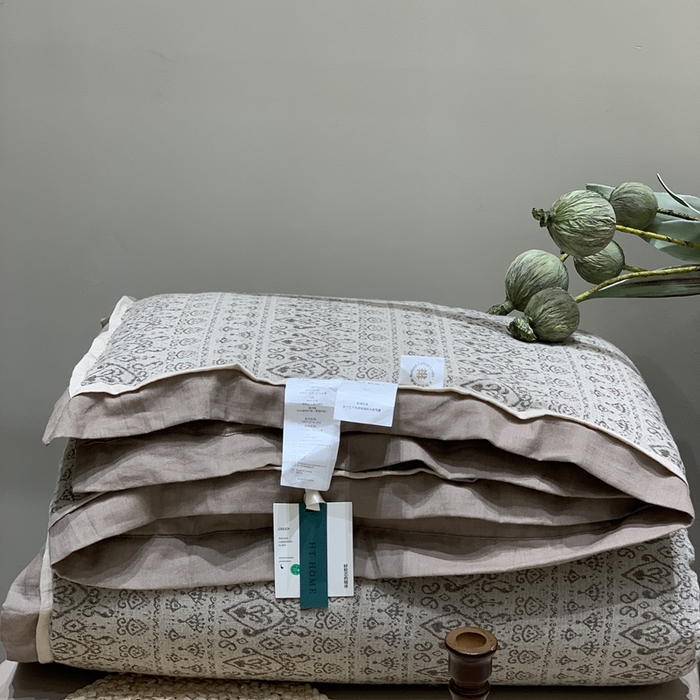 91家纺网 家纺一手货源 找家纺 汇庭 2025秋冬新款·色织大提花春秋被系列 艾比斯咖