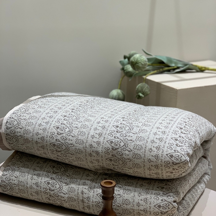 91家纺网 家纺一手货源 找家纺 汇庭 2025秋冬新款·色织大提花春秋被系列 艾比斯咖