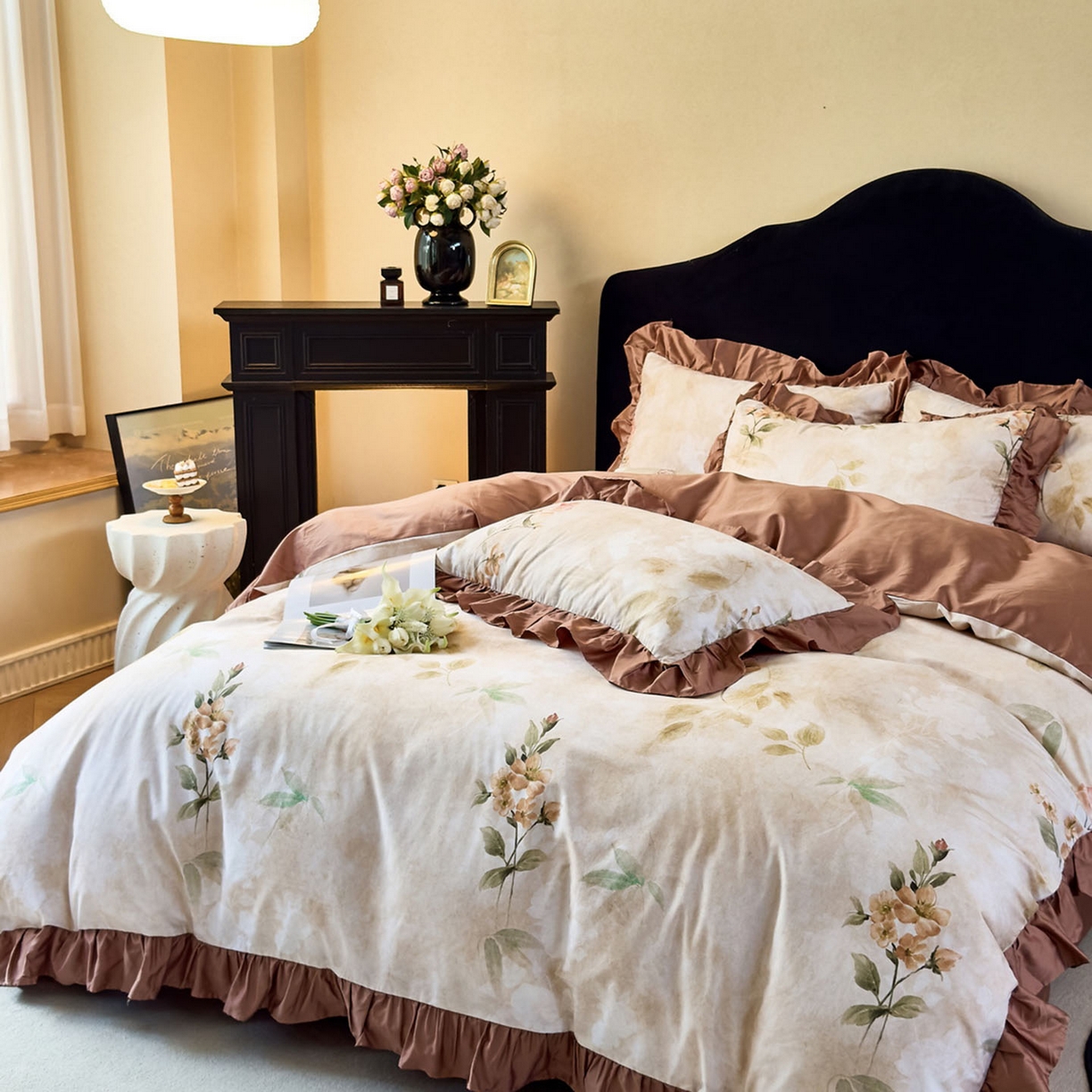 91家纺网 家纺一手货源 找家纺 未来家居 2025新款法式全棉贡缎花边款数码印花四件套 希贝尔