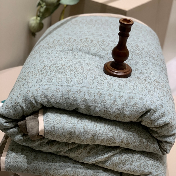 91家纺网 家纺一手货源 找家纺 汇庭 2025秋冬新款·色织大提花春秋被系列 艾比斯蓝