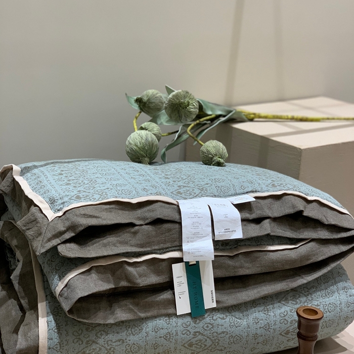 91家纺网 家纺一手货源 找家纺 汇庭 2025秋冬新款·色织大提花春秋被系列 艾比斯蓝