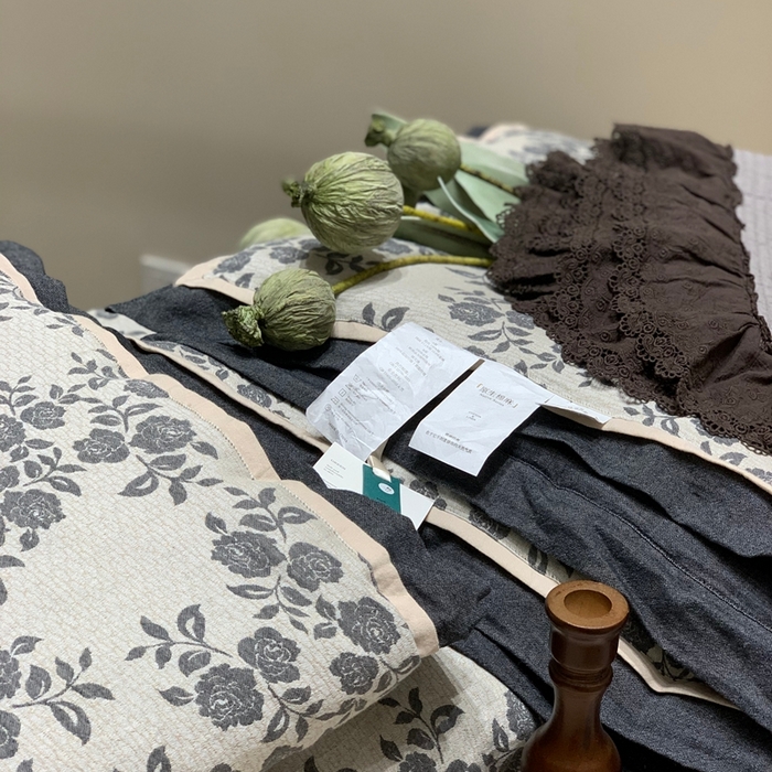 91家纺网 家纺一手货源 找家纺 汇庭 2025秋冬新款·色织大提花春秋被系列 玫瑰之约深蓝