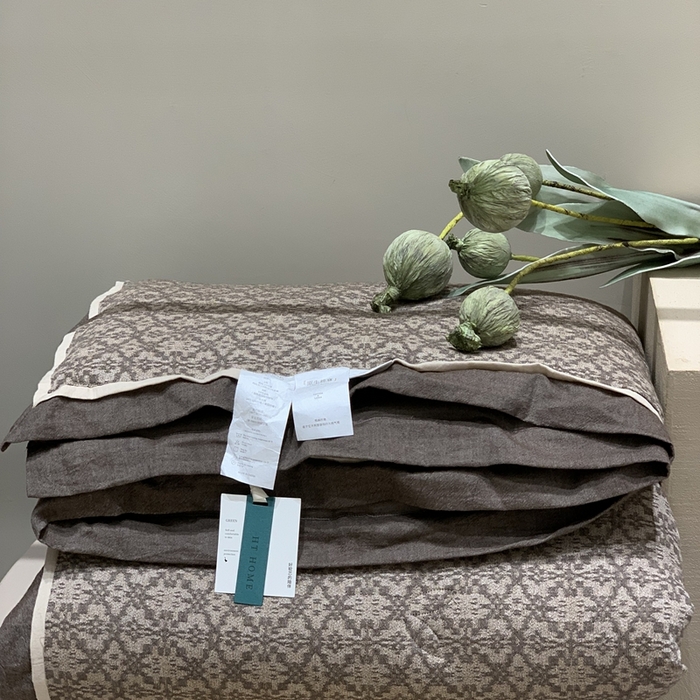 91家纺网 家纺一手货源 找家纺 汇庭 2025秋冬新款·色织大提花春秋被系列 莫奈咖