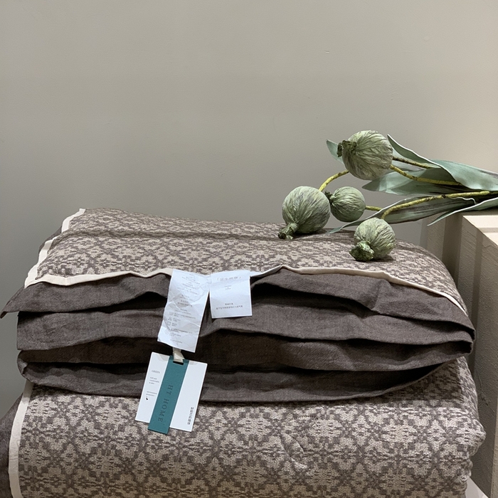 91家纺网 家纺一手货源 找家纺 汇庭 2025秋冬新款·色织大提花春秋被系列 莫奈咖