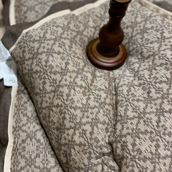 91家纺网 家纺一手货源 找家纺 汇庭 2025秋冬新款·色织大提花春秋被系列 莫奈咖