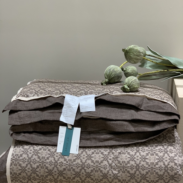 91家纺网 家纺一手货源 找家纺 汇庭 2025秋冬新款·色织大提花春秋被系列 莫奈咖