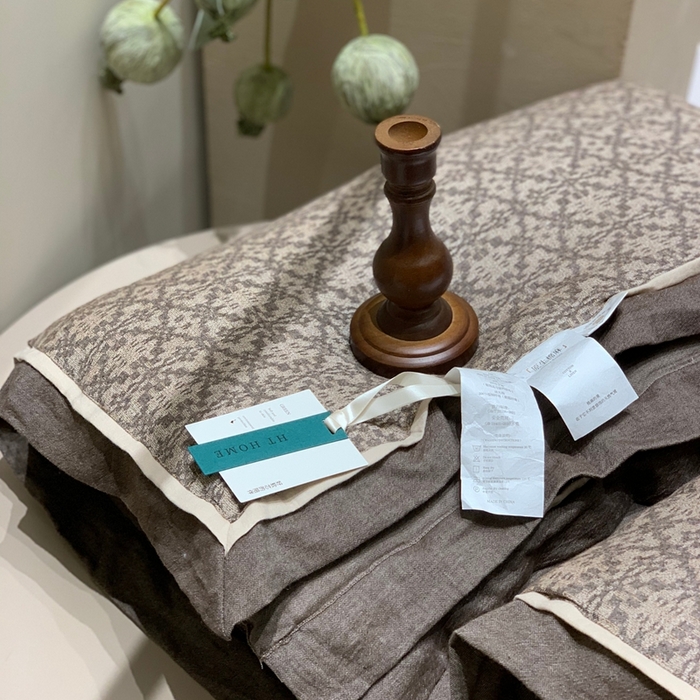 91家纺网 家纺一手货源 找家纺 汇庭 2025秋冬新款·色织大提花春秋被系列 莫奈咖