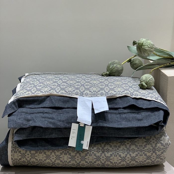 91家纺网 家纺一手货源 找家纺 汇庭 2025秋冬新款·色织大提花春秋被系列 莫奈深蓝