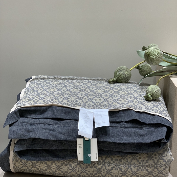 91家纺网 家纺一手货源 找家纺 汇庭 2025秋冬新款·色织大提花春秋被系列 莫奈深蓝