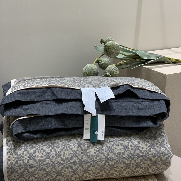 91家纺网 家纺一手货源 找家纺 汇庭 2025秋冬新款·色织大提花春秋被系列 莫奈深蓝