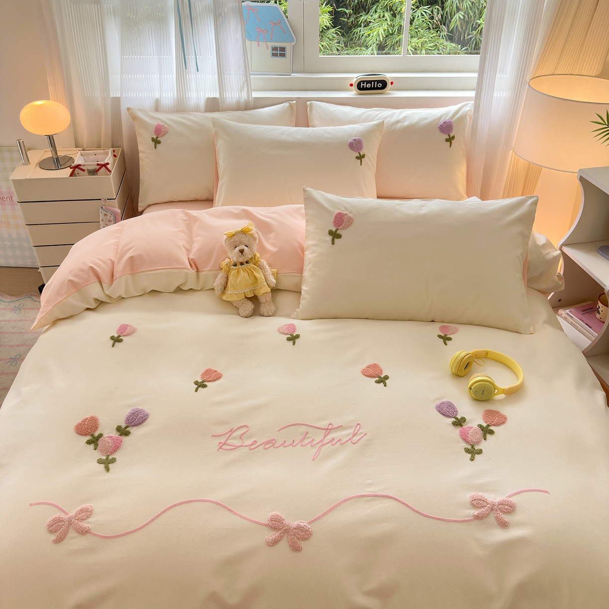 91家纺网 家纺一手货源 找家纺 锦觅 2025秋冬新款A类纯色小清新全棉磨毛绣花保暖四件套-第二批 繁花似锦（米粉）