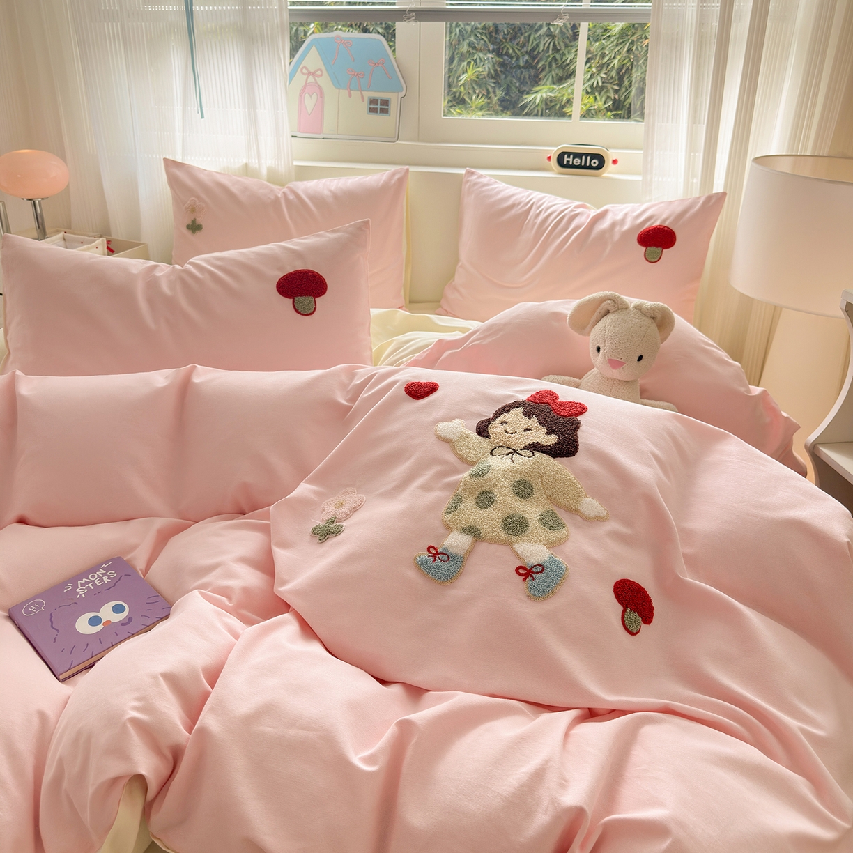 91家纺网 家纺一手货源 找家纺 锦觅 2025秋冬新款A类纯色小清新全棉磨毛绣花保暖四件套-第二批 可爱女孩（粉白）