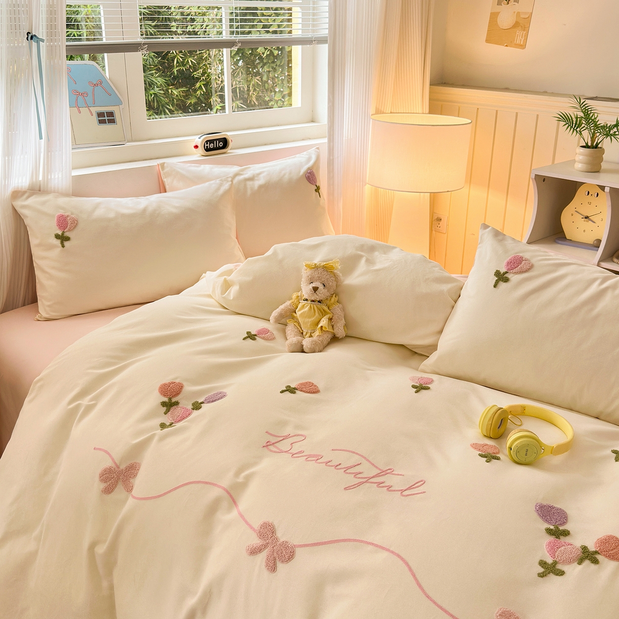 91家纺网 家纺一手货源 找家纺 锦觅 2025秋冬新款A类纯色小清新全棉磨毛绣花保暖四件套-第二批 繁花似锦（米粉）