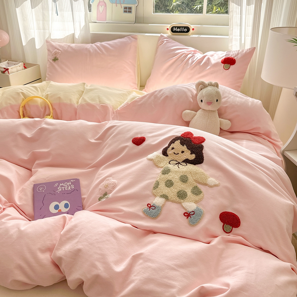 91家纺网 家纺一手货源 找家纺 锦觅 2025秋冬新款A类纯色小清新全棉磨毛绣花保暖四件套-第二批 可爱女孩（粉白）