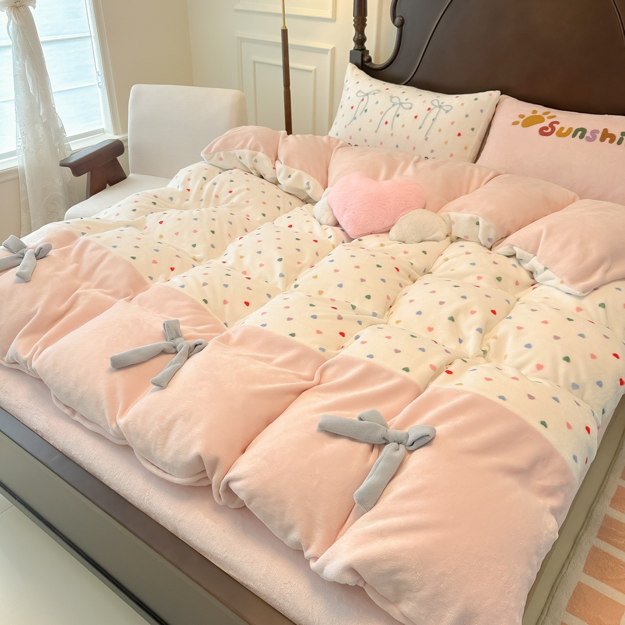 91家纺网 家纺一手货源 找家纺 （总）子钦家纺 2025秋冬新款复古宫廷风加厚牛奶绒蝴蝶结款毛巾绣四件套