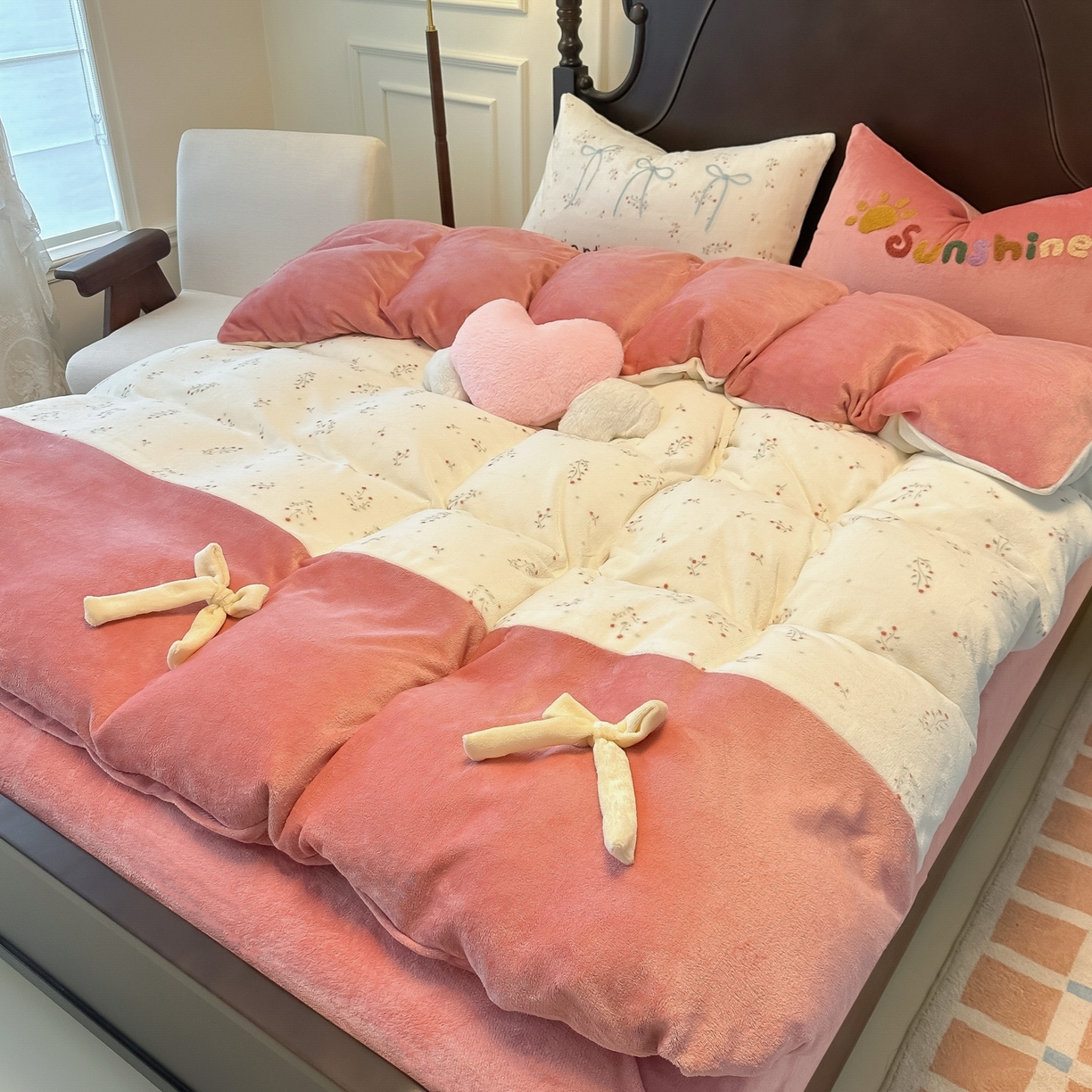 91家纺网 家纺一手货源 找家纺 子钦家纺 2025秋冬新款复古宫廷风加厚牛奶绒蝴蝶结款毛巾绣四件套 复古宫廷风-小花园