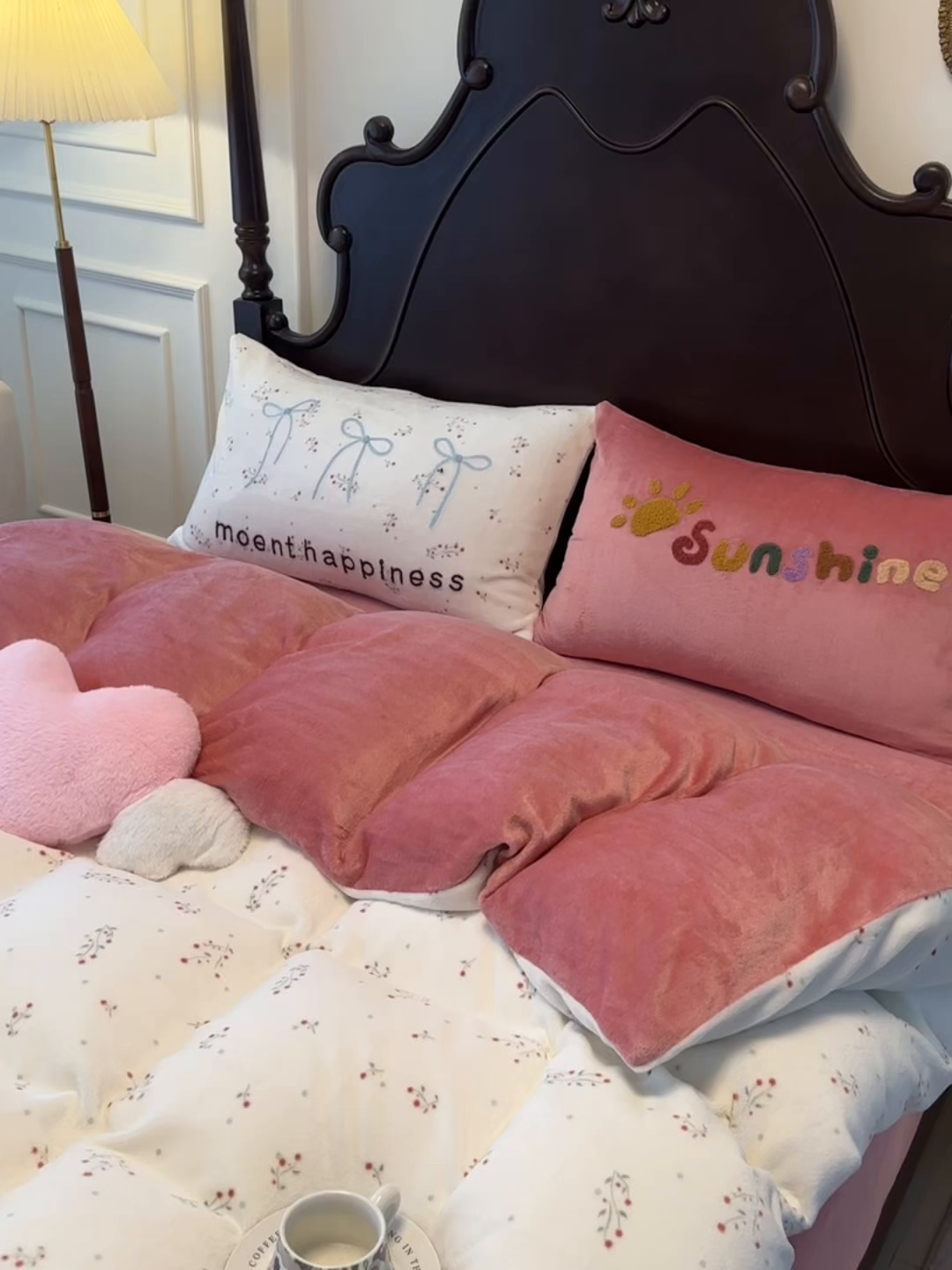 91家纺网 家纺一手货源 找家纺 子钦家纺 2025秋冬新款复古宫廷风加厚牛奶绒蝴蝶结款毛巾绣四件套 复古宫廷风-小花园