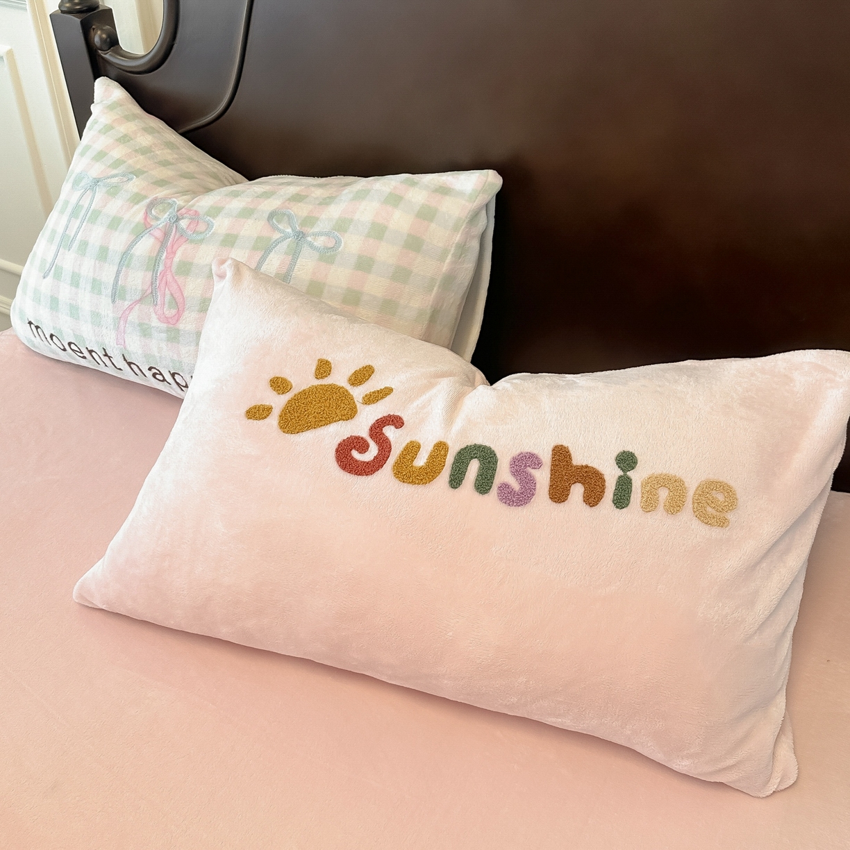 91家纺网 家纺一手货源 找家纺 子钦家纺 2025秋冬新款复古宫廷风加厚牛奶绒蝴蝶结款毛巾绣四件套 复古宫廷风-蝴蝶结格子