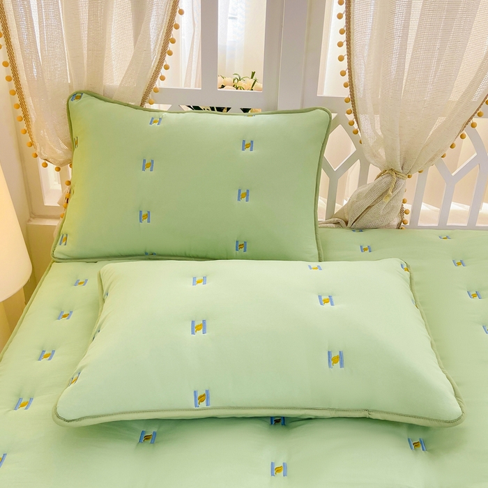 91家纺网 家纺一手货源 找家纺 安逸恋 2025新款简约新疆棉花单床笠床笠单件单品床笠 果绿