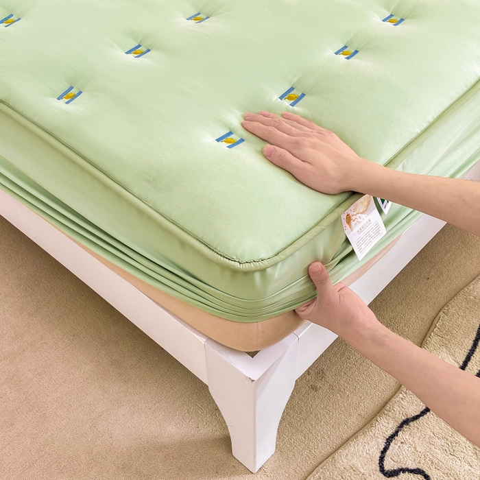 91家纺网 家纺一手货源 找家纺 安逸恋 2025新款简约新疆棉花单床笠床笠单件单品床笠 果绿