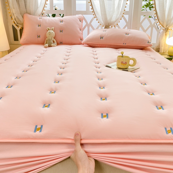 91家纺网 家纺一手货源 找家纺 安逸恋 2025新款简约新疆棉花单床笠床笠单件单品床笠 玉色