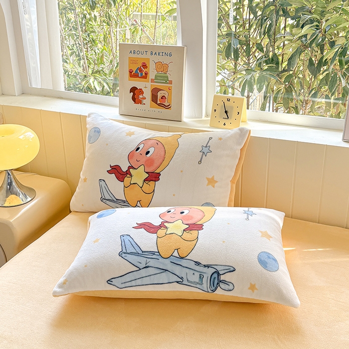 91家纺网 家纺一手货源 找家纺 ds生活馆 2025新款大版高克重双面牛奶绒四件套 太空星人