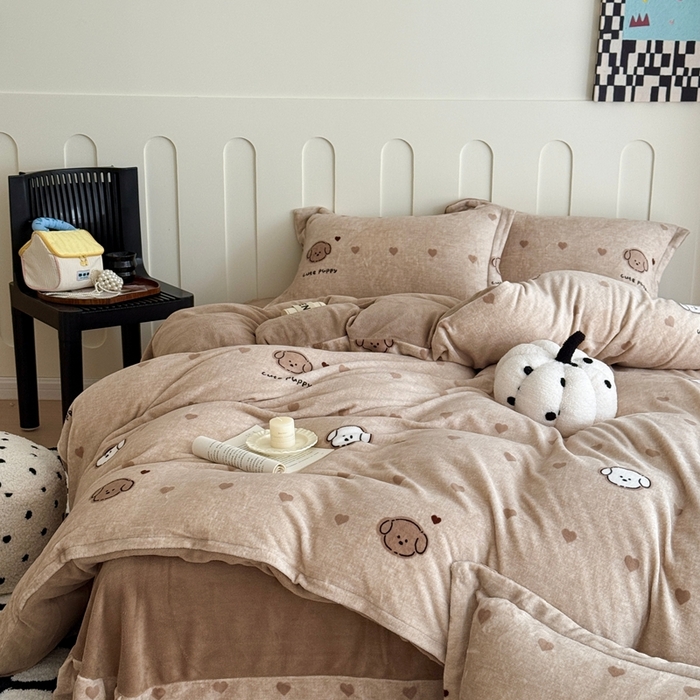 91家纺网 家纺一手货源 找家纺 （总）于果 2025新款牛奶绒印花四件套