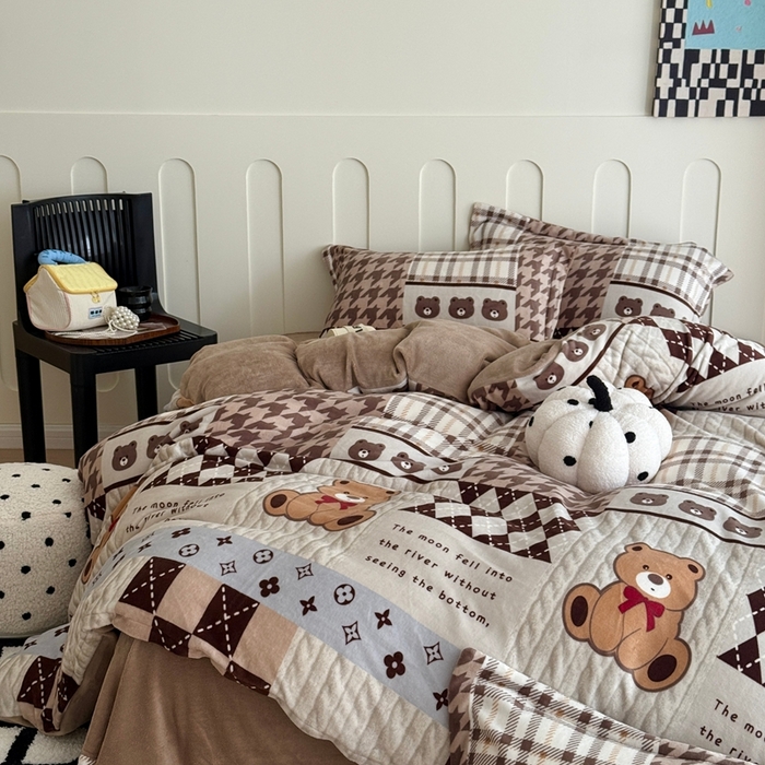 91家纺网 家纺一手货源 找家纺 （总）于果 2025新款牛奶绒印花四件套