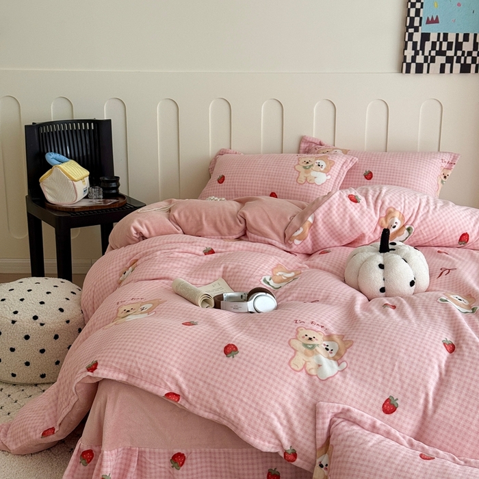 91家纺网 家纺一手货源 找家纺 （总）于果 2025新款牛奶绒印花四件套