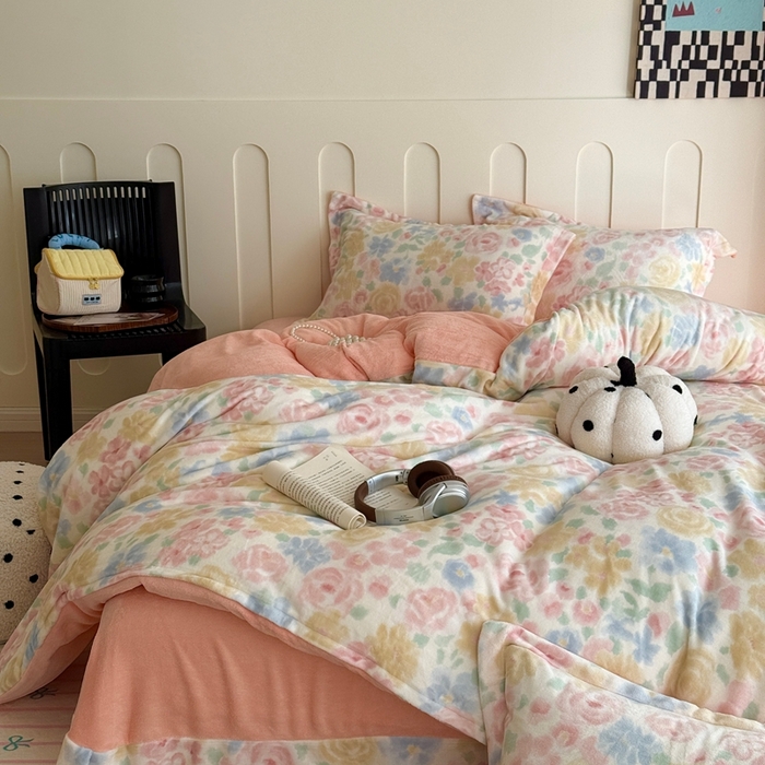 91家纺网 家纺一手货源 找家纺 （总）于果 2025新款牛奶绒印花四件套