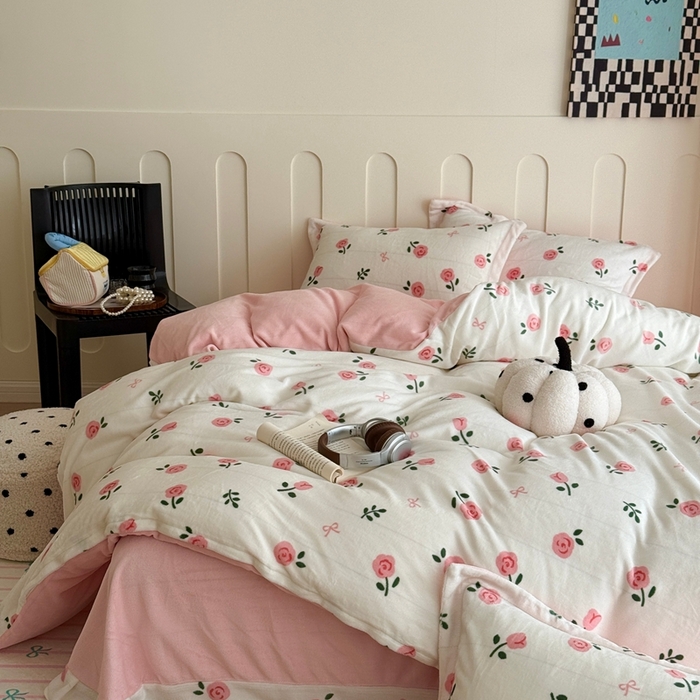 91家纺网 家纺一手货源 找家纺 （总）于果 2025新款牛奶绒印花四件套