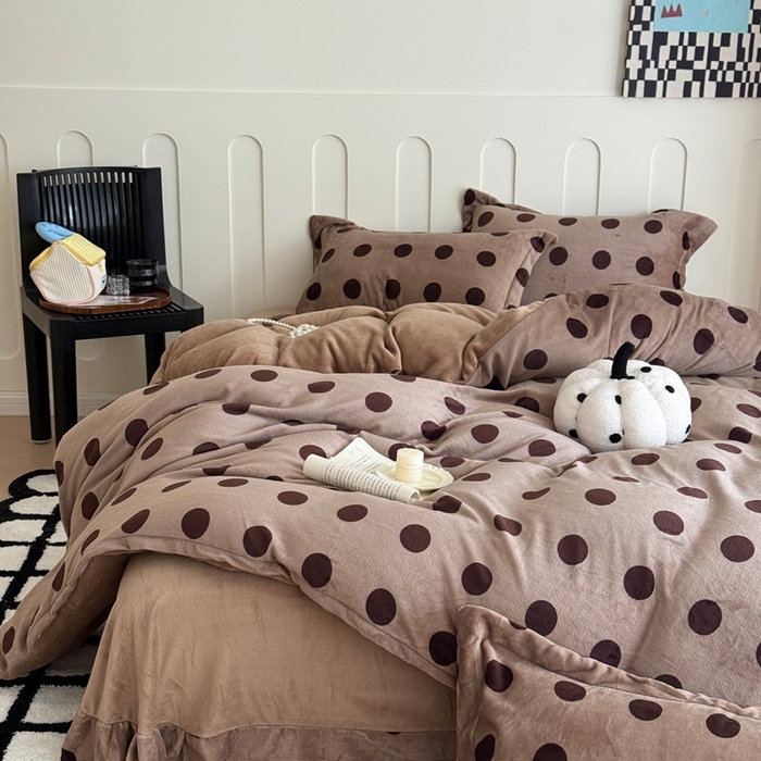 91家纺网 家纺一手货源 找家纺 （总）于果 2025新款牛奶绒印花四件套