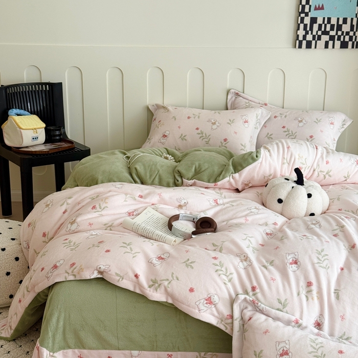 91家纺网 家纺一手货源 找家纺 （总）于果 2025新款牛奶绒印花四件套