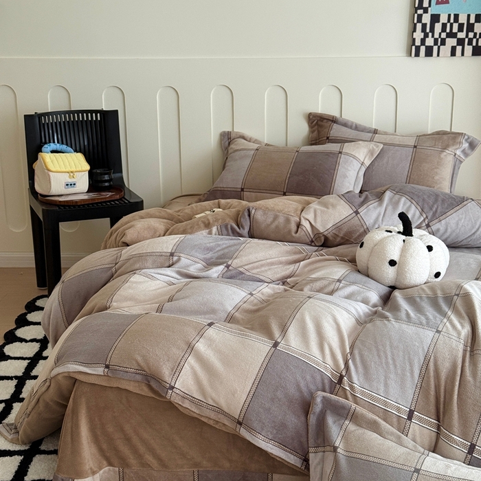 91家纺网 家纺一手货源 找家纺 （总）于果 2025新款牛奶绒印花四件套