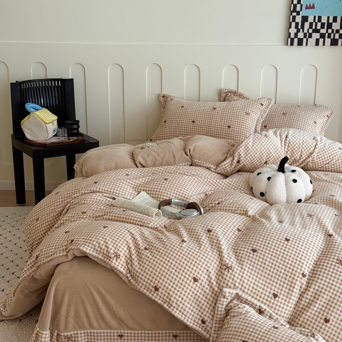 于果 2025新款牛奶绒印花四件套 格子咖