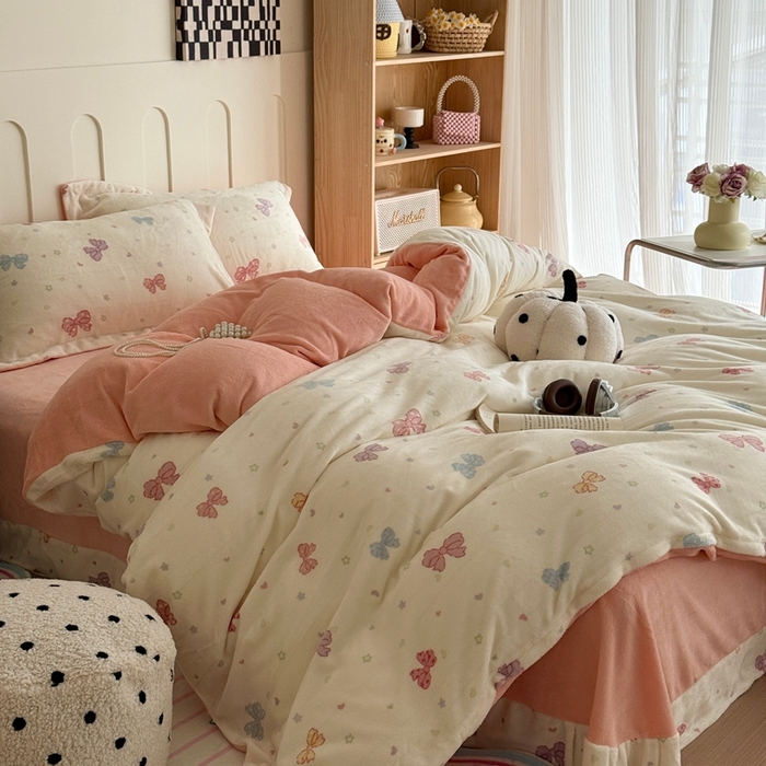 91家纺网 家纺一手货源 找家纺 于果 2025新款牛奶绒印花四件套 蝴蝶星空