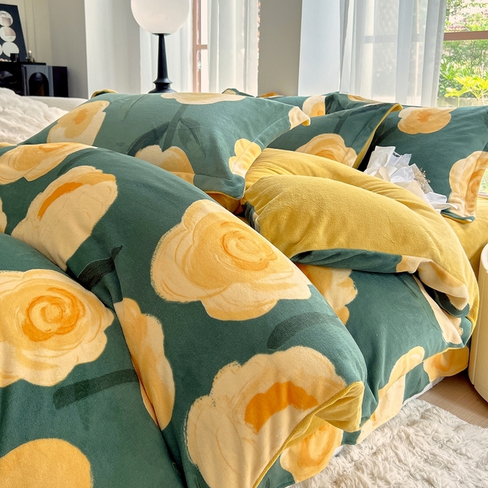 91家纺网 家纺一手货源 找家纺 于果 2025新款牛奶绒印花四件套 花如梦-绿