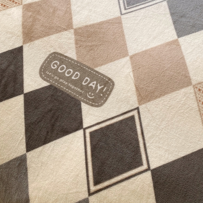 91家纺网 家纺一手货源 找家纺 于果 2025新款牛奶绒印花四件套 几何空间-灰