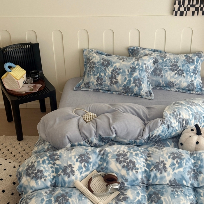 91家纺网 家纺一手货源 找家纺 于果 2025新款牛奶绒印花四件套 浪漫花语-绿