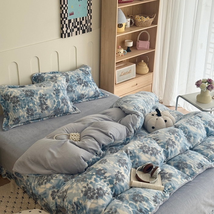 91家纺网 家纺一手货源 找家纺 于果 2025新款牛奶绒印花四件套 浪漫花语-绿